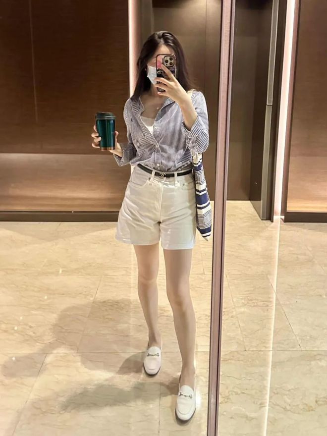 天顺平台注册：秋天这么穿好美啊！这些小细节真的很加分