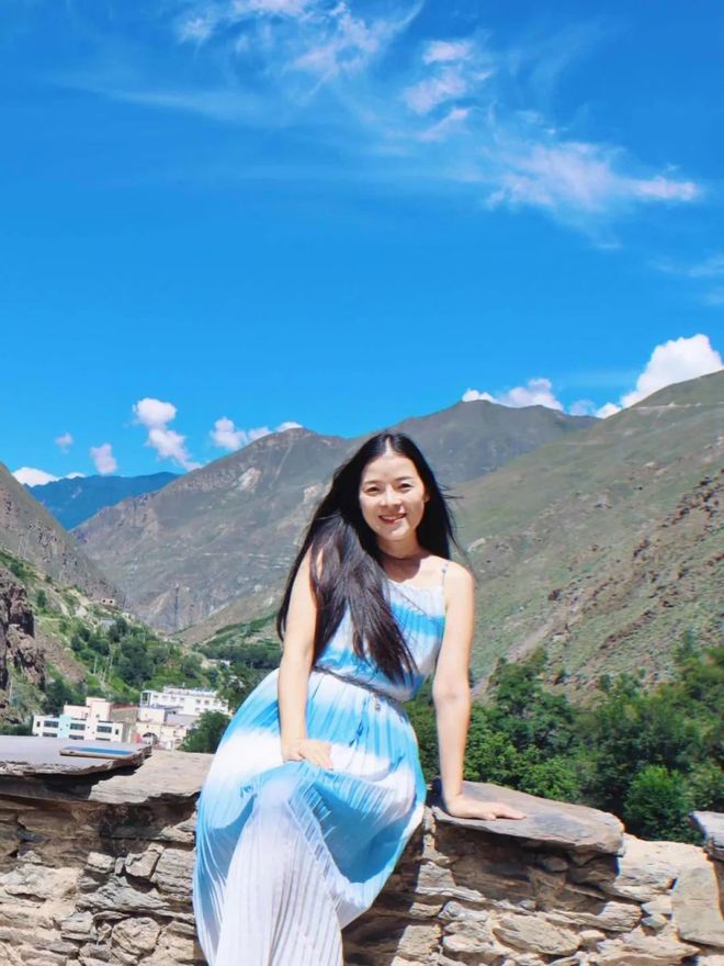 天顺平台注册：秋天这么穿好美啊！这些小细节真的很加分