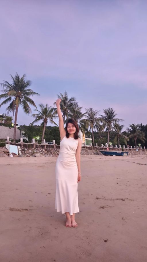 天顺平台注册：秋天这么穿好美啊！这些小细节真的很加分