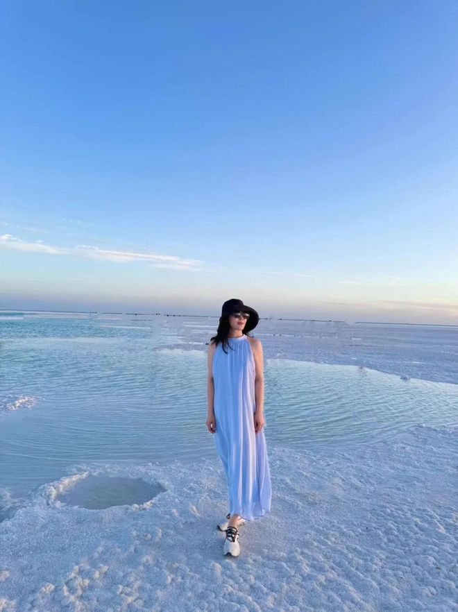 天顺平台注册：秋天这么穿好美啊！这些小细节真的很加分