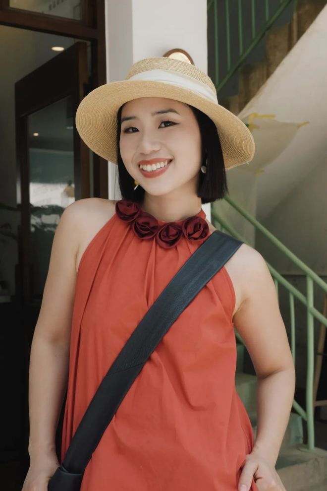 天顺平台注册：秋天这么穿好美啊！这些小细节真的很加分