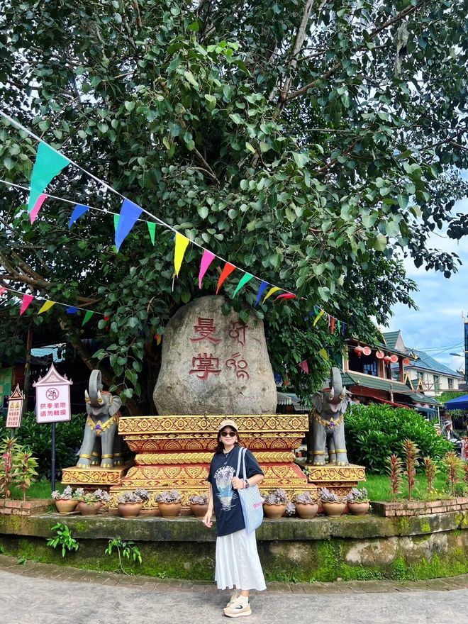 天顺平台注册：秋天这么穿好美啊！这些小细节真的很加分